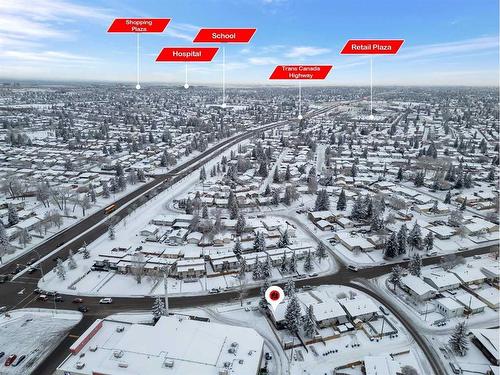 5501 4 Avenue Ne, Calgary, AB - Outdoor With View