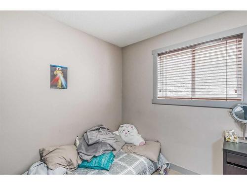 85 Sherwood Common Nw, Calgary, AB - Indoor Photo Showing Bedroom