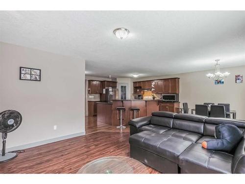 85 Sherwood Common Nw, Calgary, AB - Indoor Photo Showing Living Room