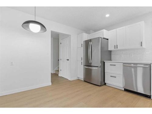 524 Midridge Drive Se, Calgary, AB - Indoor Photo Showing Kitchen With Stainless Steel Kitchen