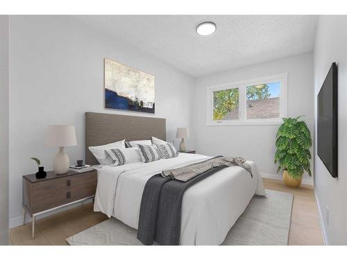 524 Midridge Drive Se, Calgary, AB - Indoor Photo Showing Bedroom