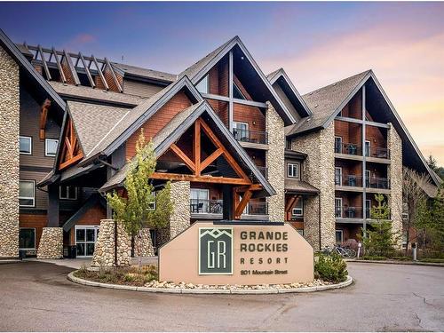 208-901 Mountain Street, Canmore, AB - Outdoor With Facade