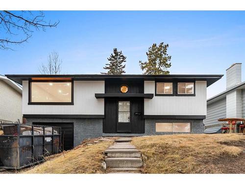 7147 8 Street Nw, Calgary, AB - Outdoor