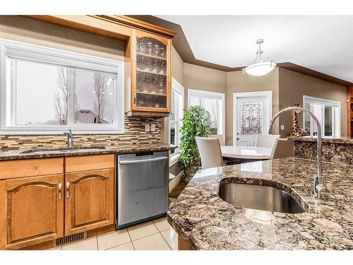 550 Marina Drive, Chestermere, AB - Indoor Photo Showing Kitchen