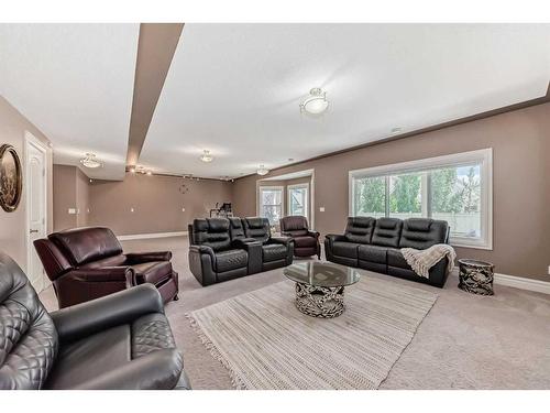 550 Marina Drive, Chestermere, AB - Indoor Photo Showing Living Room