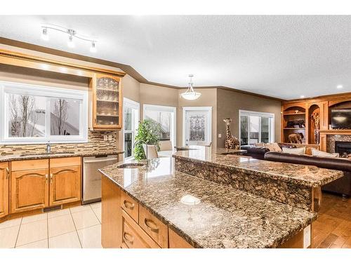 550 Marina Drive, Chestermere, AB - Indoor Photo Showing Kitchen