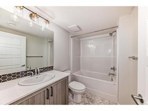 58 Cobbleridge Place Sw, Airdrie, AB - Indoor Photo Showing Bathroom