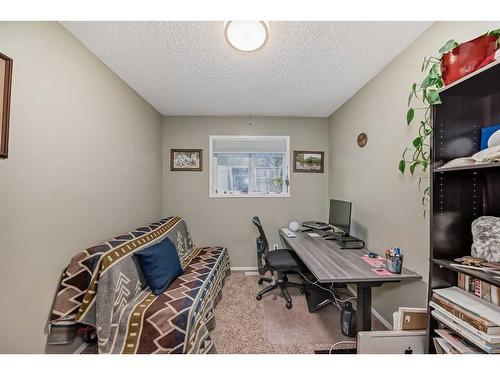 960 Wilson Way, Canmore, AB - Indoor Photo Showing Office