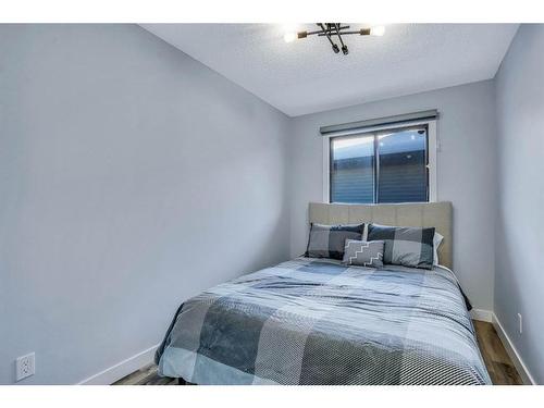 9 Sunvale Crescent Se, Calgary, AB - Indoor Photo Showing Bedroom