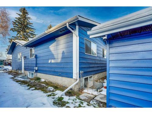 9 Sunvale Crescent Se, Calgary, AB - Outdoor