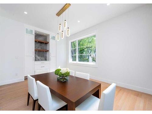 105 Hartford Road Nw, Calgary, AB - Indoor Photo Showing Dining Room