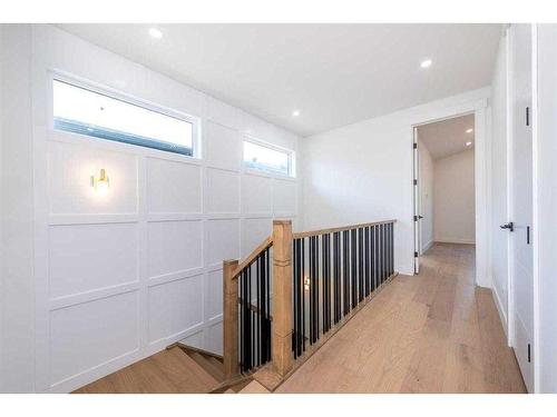 105 Hartford Road Nw, Calgary, AB - Indoor Photo Showing Other Room