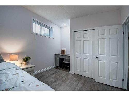 283211 Township Road 284, Rural Rocky View County, AB - Indoor Photo Showing Bedroom