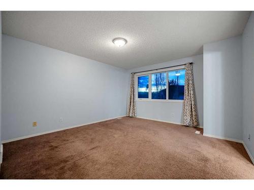 78 Evansmeade Circle Nw, Calgary, AB - Indoor Photo Showing Other Room