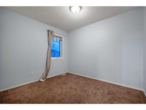 78 Evansmeade Circle Nw, Calgary, AB - Indoor Photo Showing Other Room