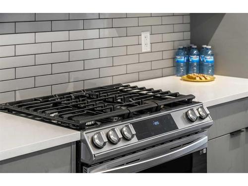 16 Walgrove Common Se, Calgary, AB - Indoor Photo Showing Kitchen