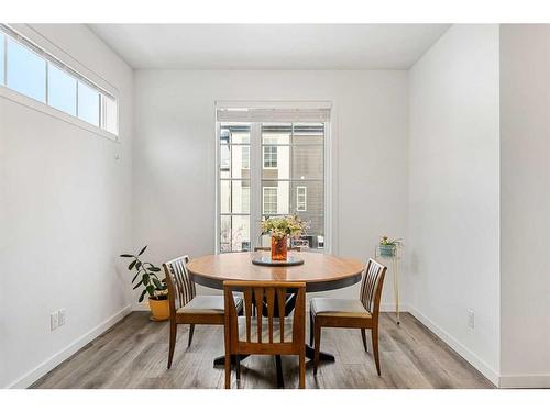 16 Walgrove Common Se, Calgary, AB - Indoor Photo Showing Dining Room