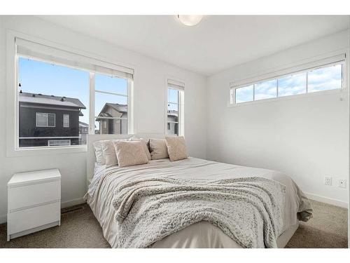 16 Walgrove Common Se, Calgary, AB - Indoor Photo Showing Bedroom