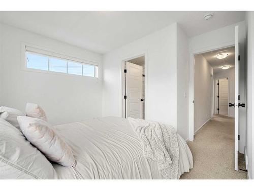 16 Walgrove Common Se, Calgary, AB - Indoor Photo Showing Bedroom