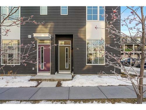 16 Walgrove Common Se, Calgary, AB - Outdoor