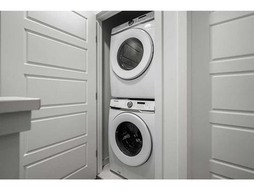 16 Walgrove Common Se, Calgary, AB - Indoor Photo Showing Laundry Room