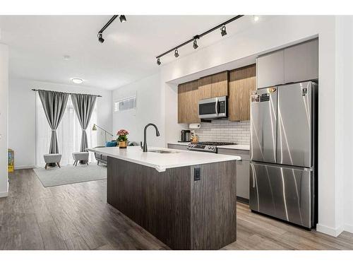 16 Walgrove Common Se, Calgary, AB - Indoor Photo Showing Kitchen With Stainless Steel Kitchen With Upgraded Kitchen