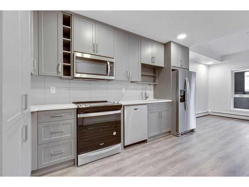 2113-350 Livingston Common Ne, Calgary, AB - Indoor Photo Showing Kitchen