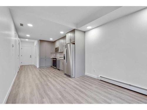 2113-350 Livingston Common Ne, Calgary, AB - Indoor