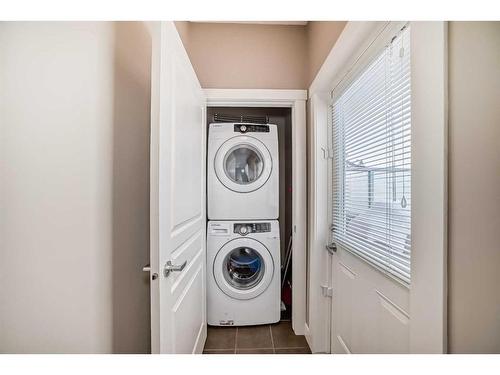 307 Evanston Square Nw, Calgary, AB - Indoor Photo Showing Laundry Room