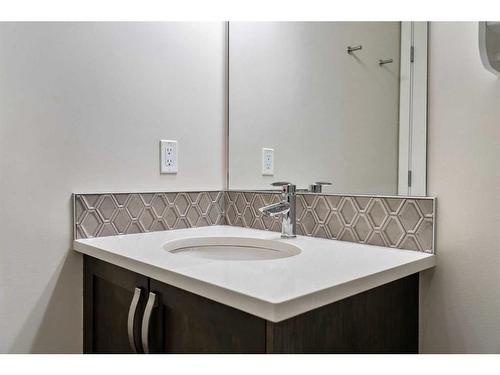 1602-2461 Baysprings Link Sw, Airdrie, AB - Indoor Photo Showing Bathroom