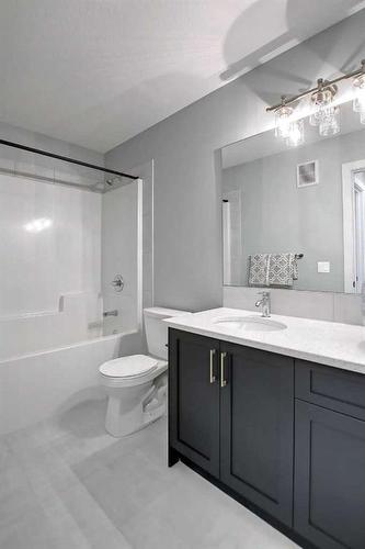 91 Sundown Crescent, Cochrane, AB - Indoor Photo Showing Bathroom