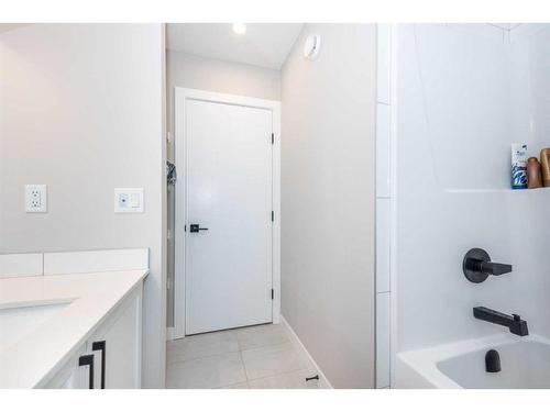 135 Skyview Ranch Circle Ne, Calgary, AB - Indoor Photo Showing Bathroom