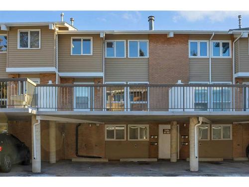 61-116 Silver Crest Drive Nw, Calgary, AB - Outdoor