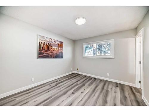 232 Manora Crescent Ne, Calgary, AB - Indoor Photo Showing Other Room