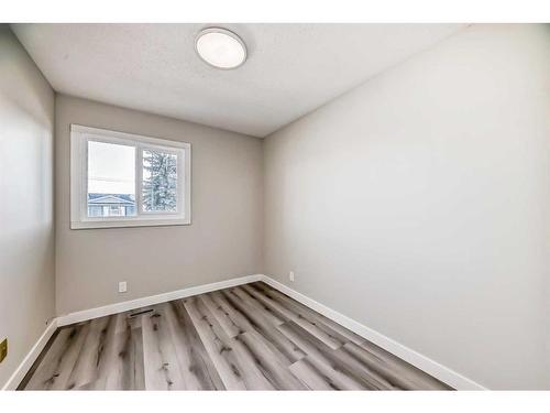 232 Manora Crescent Ne, Calgary, AB - Indoor Photo Showing Other Room