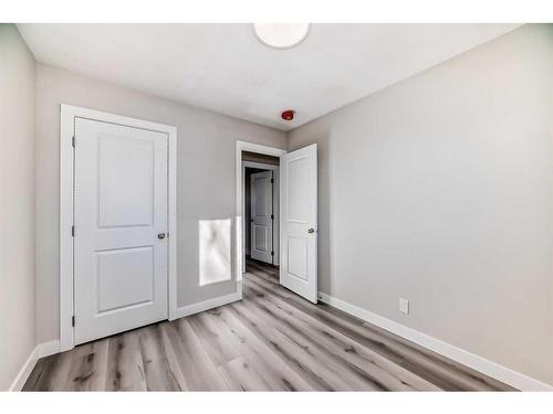 232 Manora Crescent Ne, Calgary, AB - Indoor Photo Showing Other Room