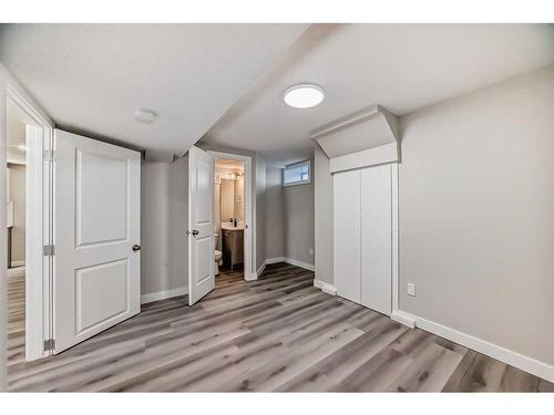 232 Manora Crescent Ne, Calgary, AB - Indoor Photo Showing Other Room