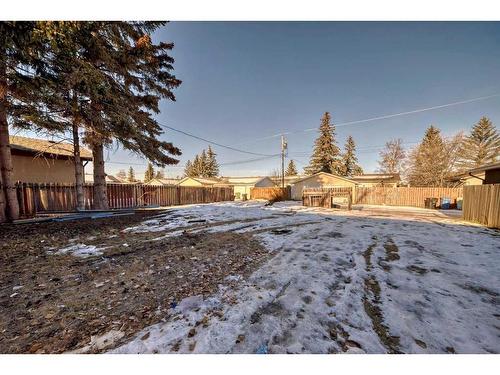 232 Manora Crescent Ne, Calgary, AB - Outdoor