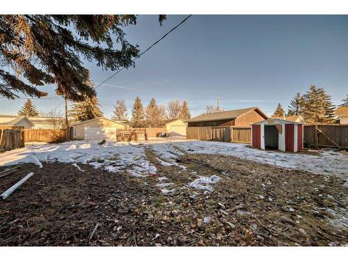 232 Manora Crescent Ne, Calgary, AB - Outdoor