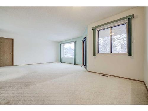 72 Sandarac Circle Nw, Calgary, AB - Indoor Photo Showing Other Room