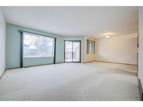 72 Sandarac Circle Nw, Calgary, AB - Indoor Photo Showing Other Room