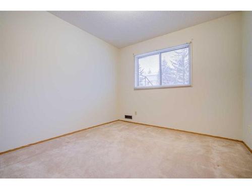 72 Sandarac Circle Nw, Calgary, AB - Indoor Photo Showing Other Room