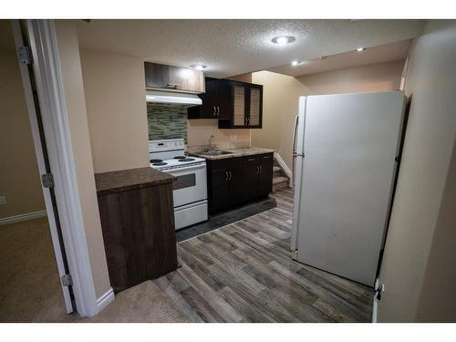 3 Saddlemont Close Ne, Calgary, AB - Indoor Photo Showing Kitchen