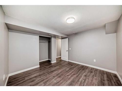 1204 60 Street Se, Calgary, AB - Indoor Photo Showing Other Room