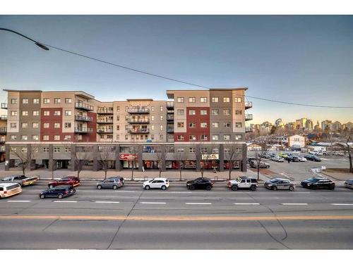 302-429 14 Street Nw, Calgary, AB - Outdoor With View