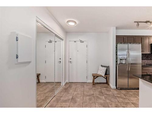 302-429 14 Street Nw, Calgary, AB - Indoor