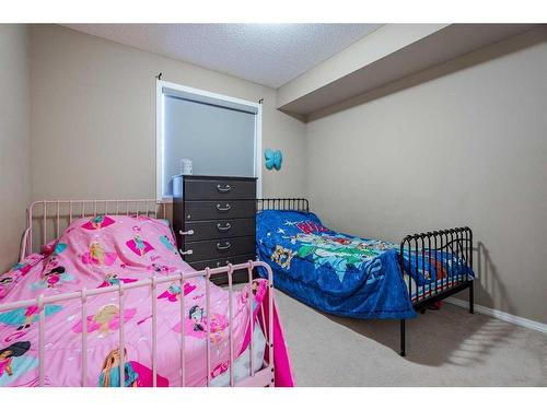 5305-69 Country Village Manor Ne, Calgary, AB - Indoor Photo Showing Bedroom