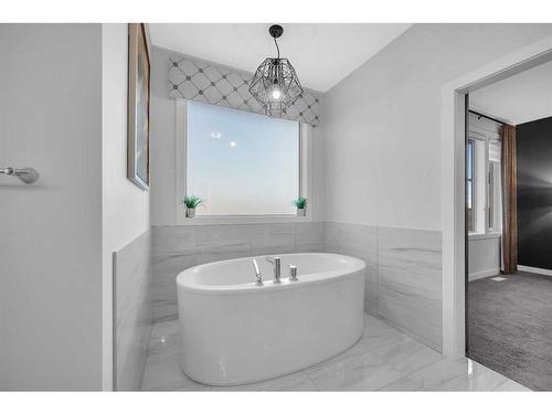 608 West Lakeview Drive, Chestermere, AB - Indoor Photo Showing Bathroom