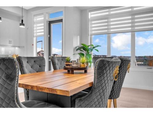 608 West Lakeview Drive, Chestermere, AB - Indoor Photo Showing Dining Room