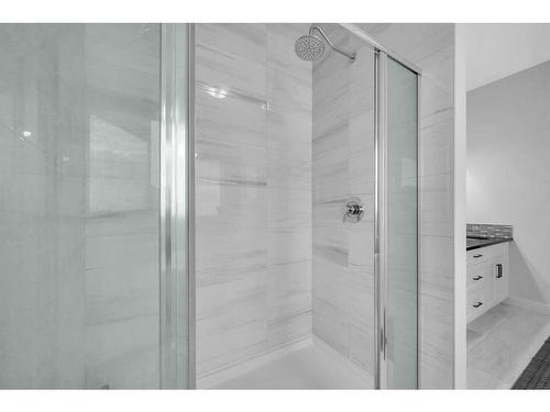 608 West Lakeview Drive, Chestermere, AB - Indoor Photo Showing Bathroom